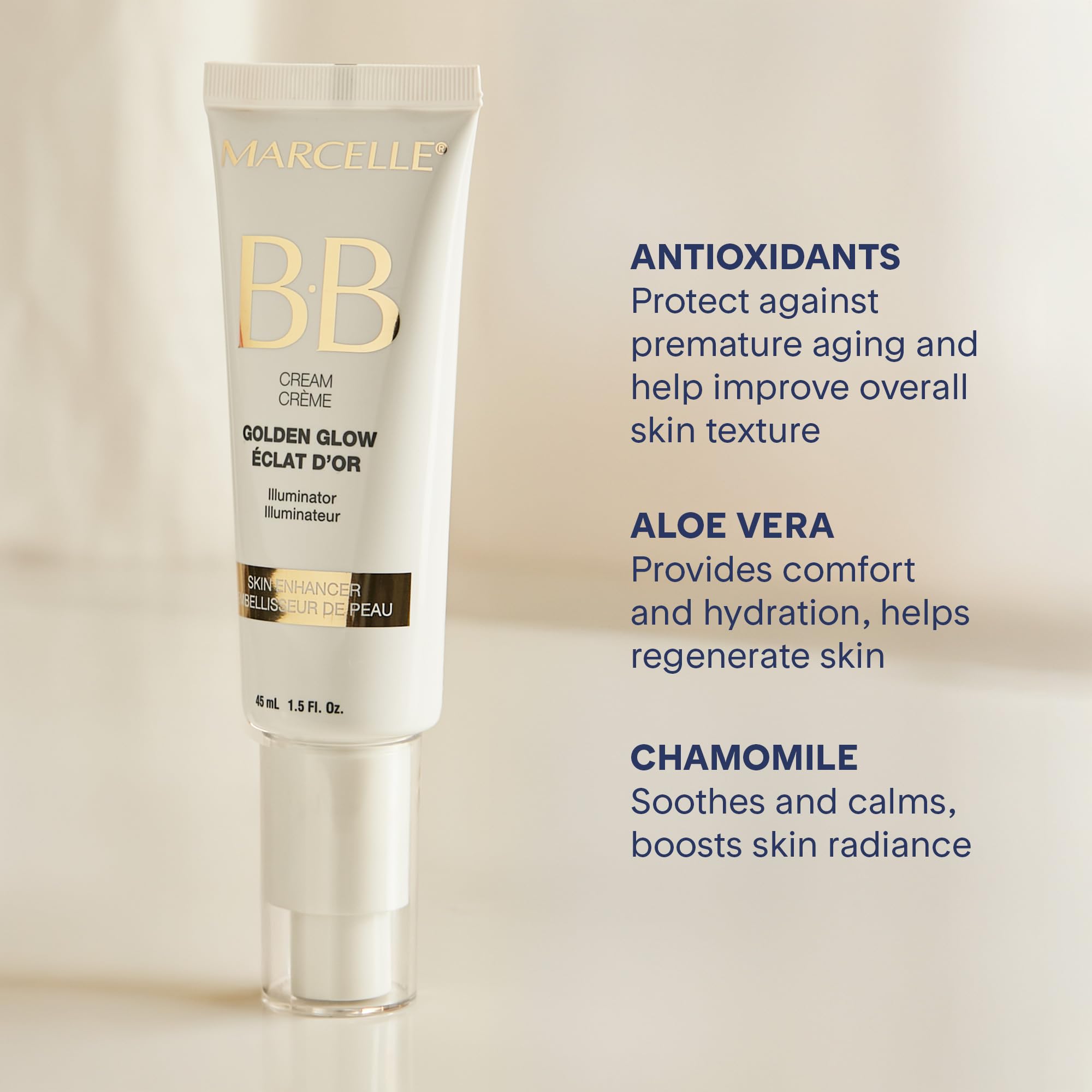 Marcelle BB Crème texture soyeuse offrant hydratation légère et éclat naturel.