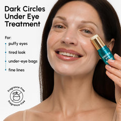 Application du stick hydratant MAREE autour des yeux pour une texture agréable.