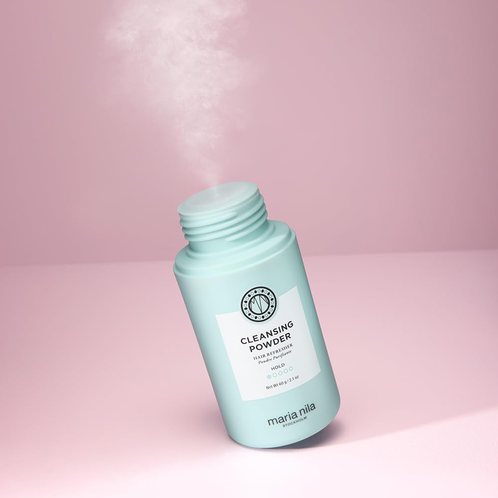 Texture légère et volume subtil apporté par Maria Nila Cleansing Powder