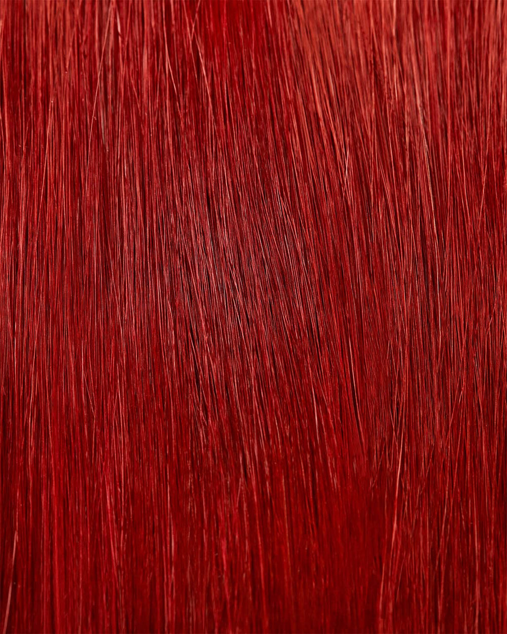 Cheveux colorés après Colour Refresh Autumn Red, profondeur et réflexion rouge.
