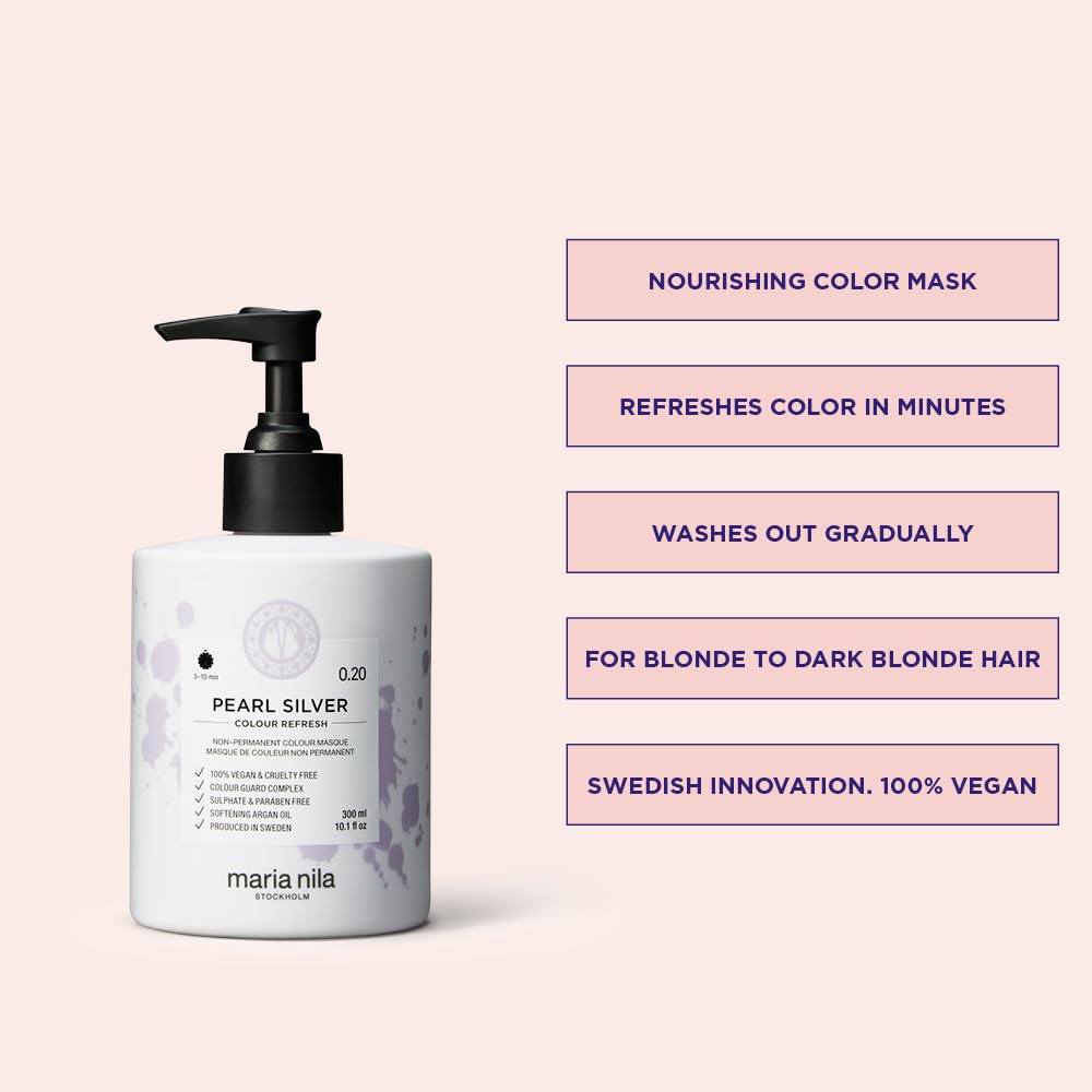 Application sur cheveux blonds pour intensifier les tons argentés.