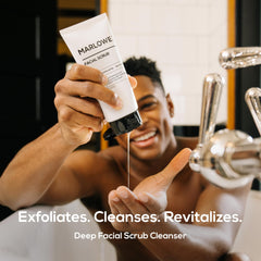 Texture exfoliante granuleuse révélant une peau plus douce après utilisation.
