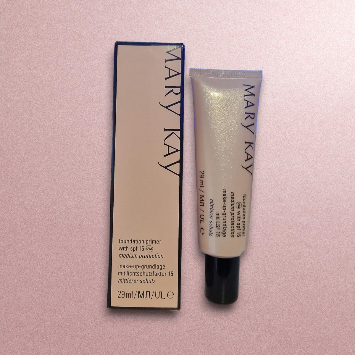 Base Mary Kay SPF 15, texture légère prête le teint