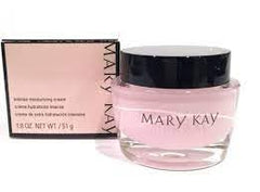 Texture onctueuse de la crème Mary Kay Hydratante Intense prête à hydrater en profondeur.
