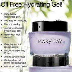 Application du Gel Hydratant Sans Huile Mary Kay sur peau propre