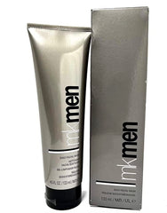 Bouteille Mary Kay MK Men Nettoyant Visage Quotidien prête pour une routine.