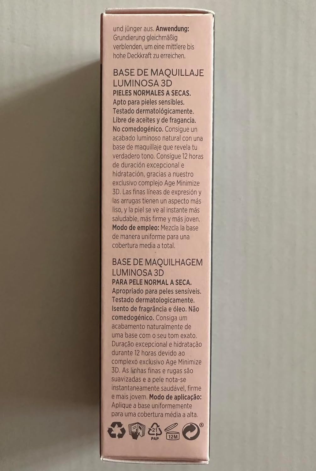 Teint universel adapté à toutes carnations avec fini lumineux et naturel.