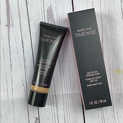 Fond de teint TimeWise 3D Matte-Wear de Mary Kay beige W180 pour une finition naturelle et durable.