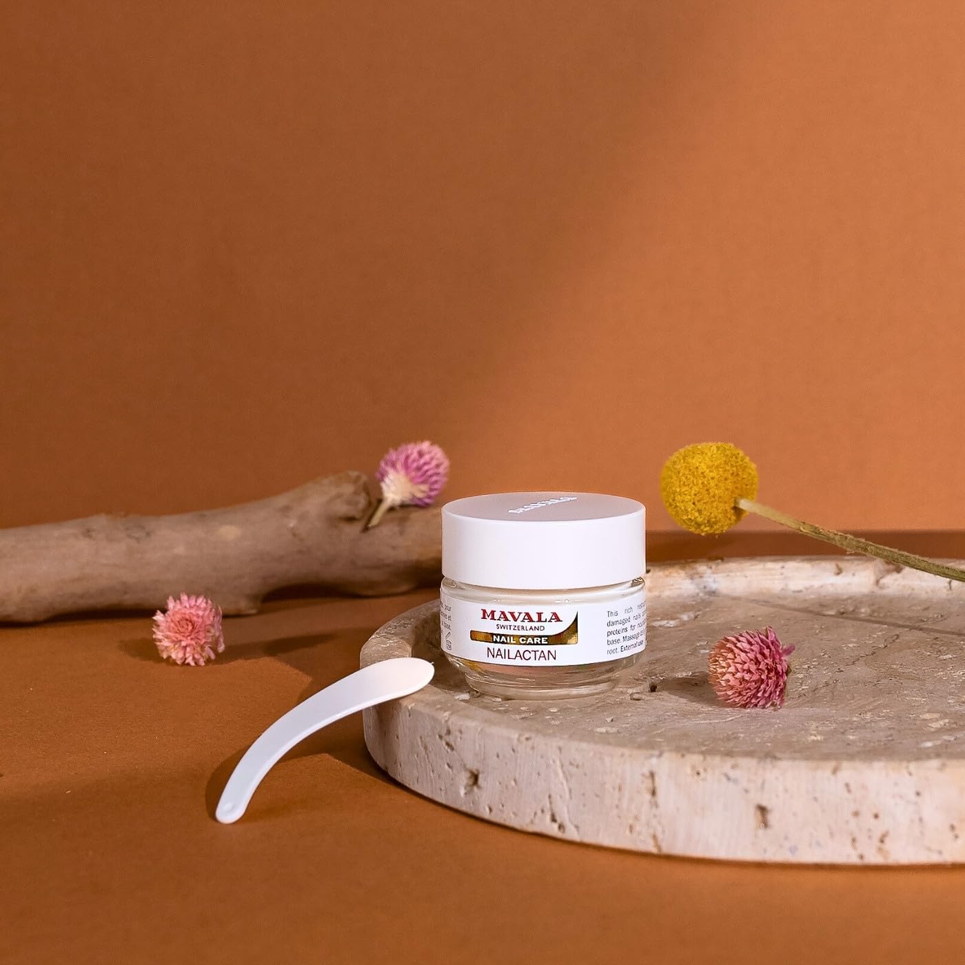 Kerato-balance et vitamines: aide à l’équilibre de la plaque ongulaire.