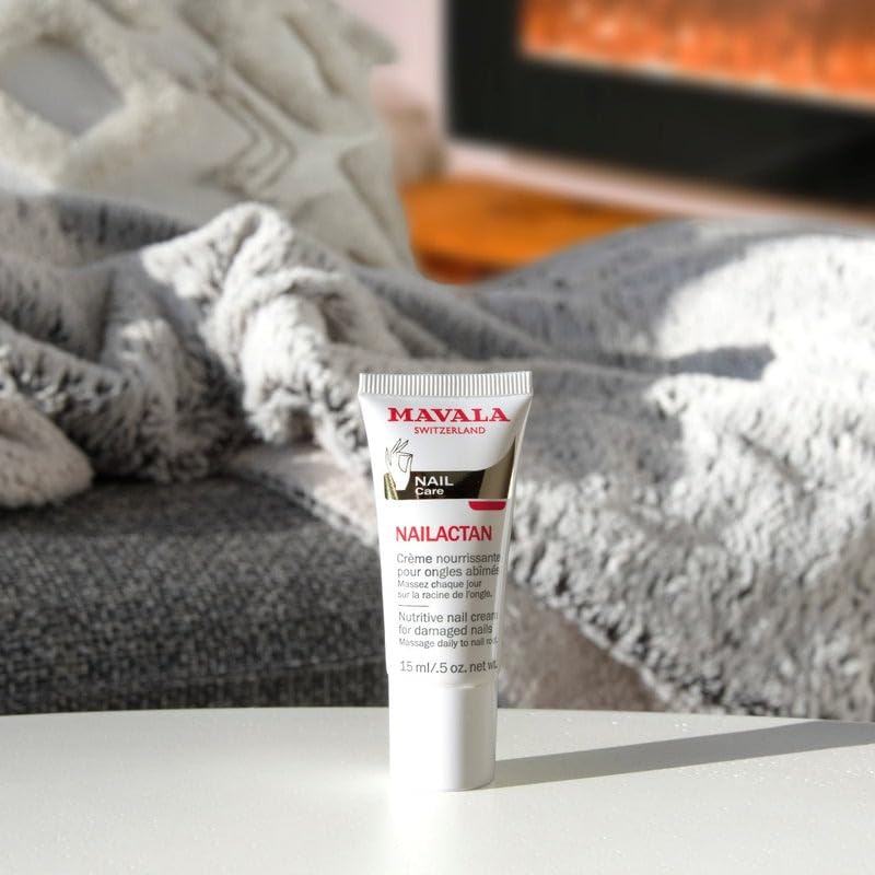 Prévention des déchirures des ongles grâce à Nailactan.