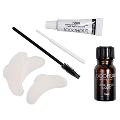 MaxRelief Brow Color Noir, tenue longue durée qui résiste à la journée.