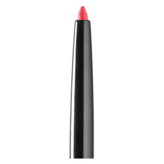 Application douce du crayon contour lèvres crème sans bavures et longue tenue.