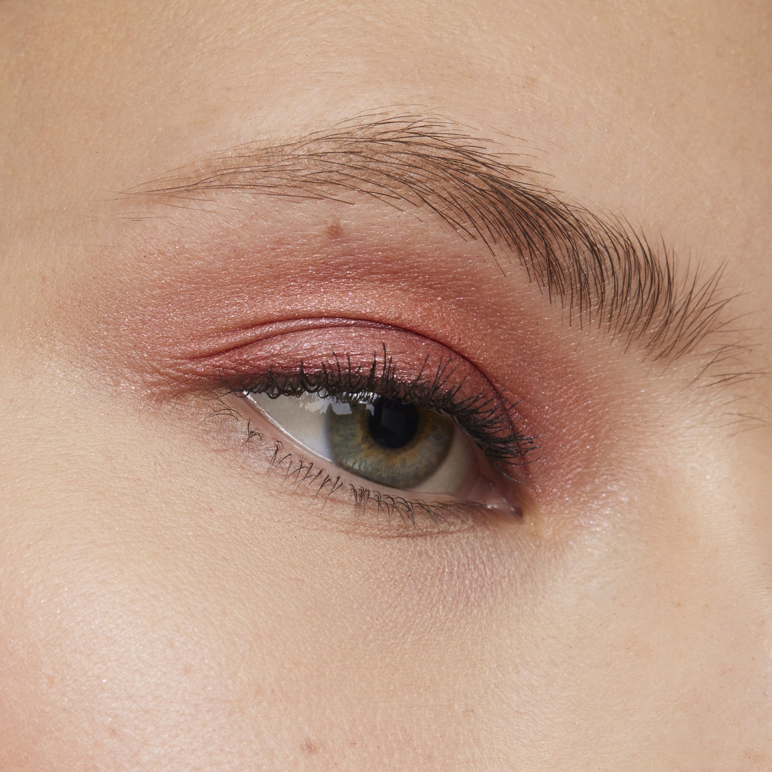 MAYBELLINE bâton ombres yeux crème, application rapide et uniforme.