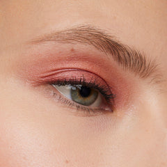 MAYBELLINE bâton ombres yeux crème, application rapide et uniforme.