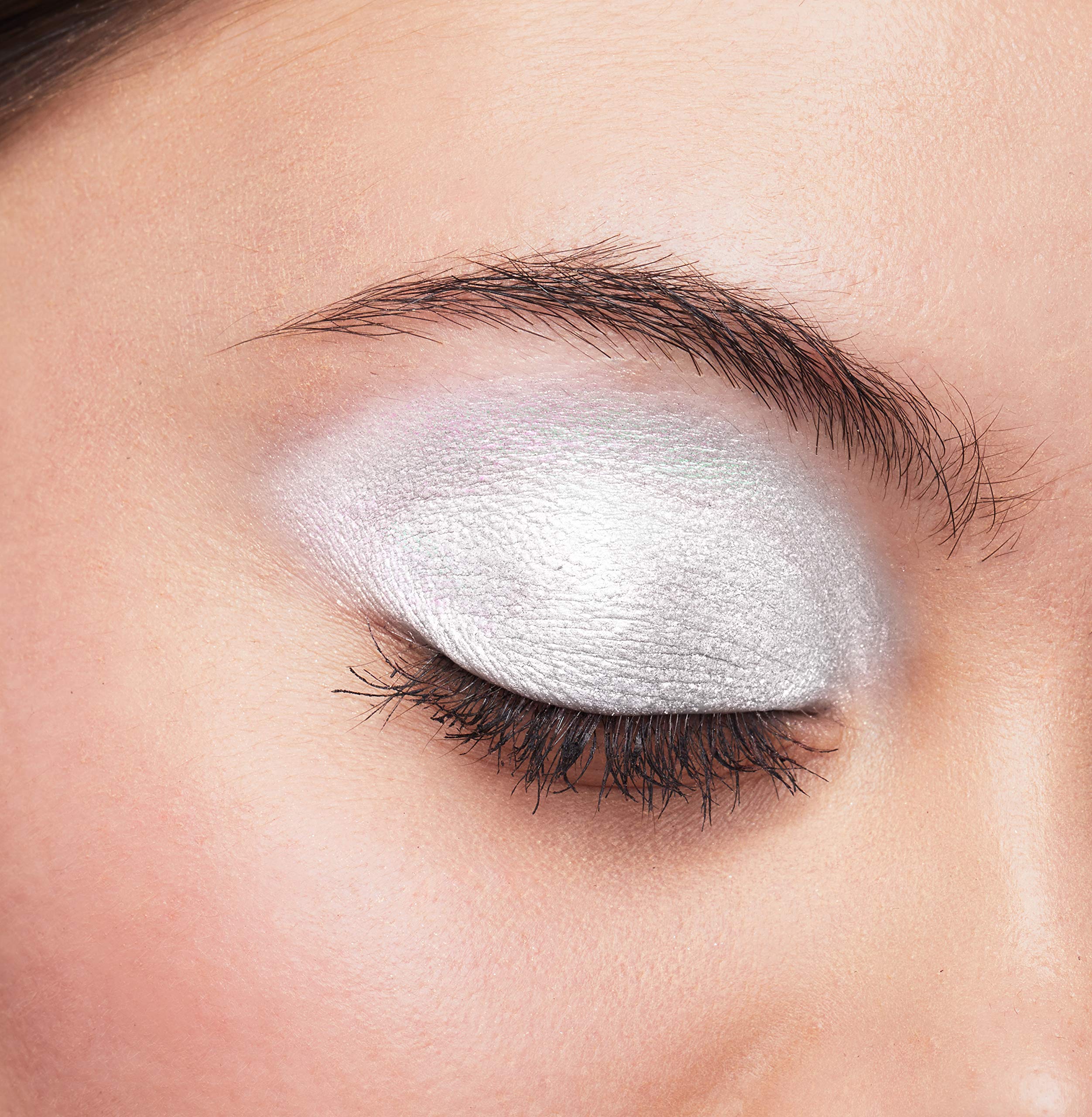 Maybelline Brilliant Eyes, 12 teintes pour créer des looks variés