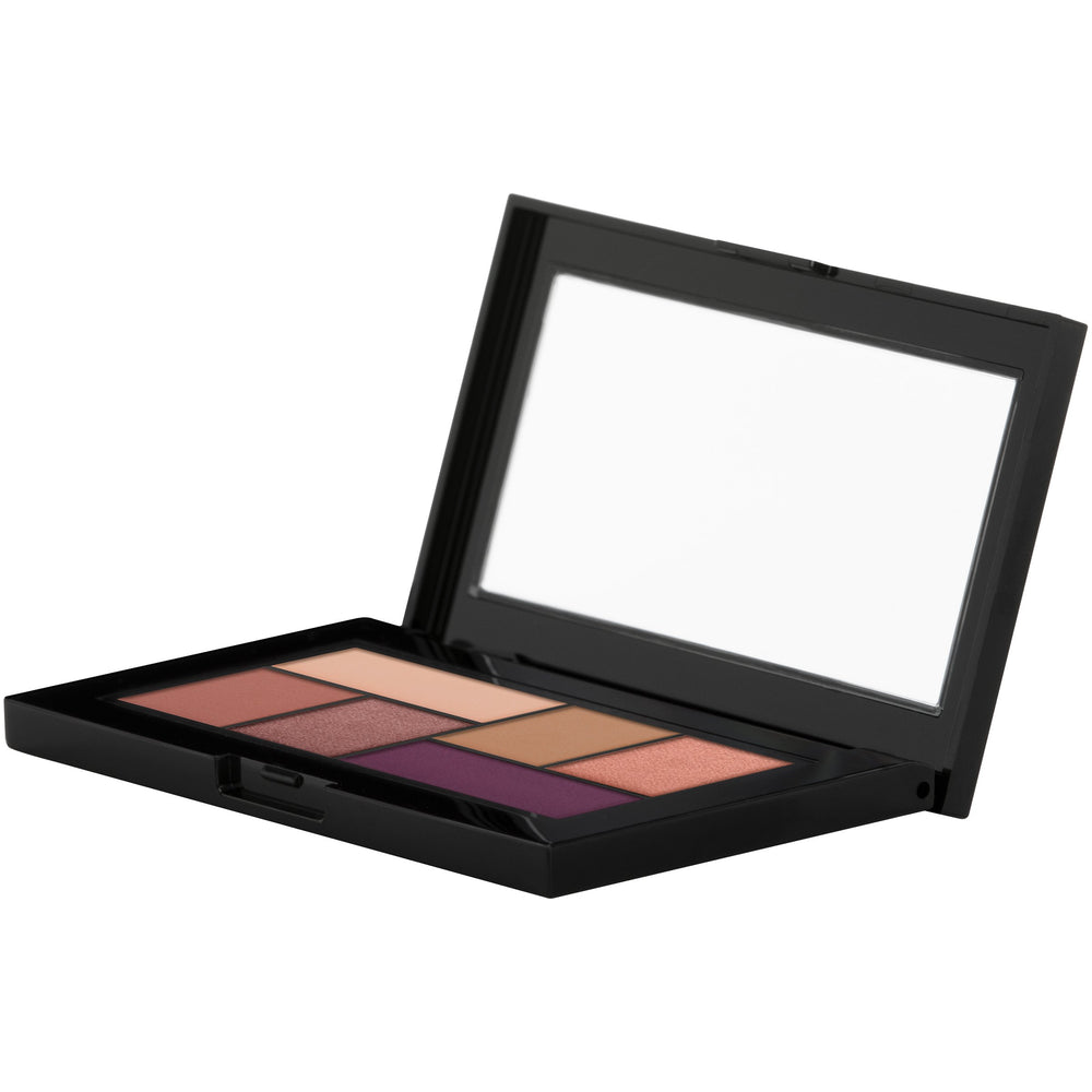 Maybelline City Mini Blushed Avenue — pratique pour créer un look naturel ou plus glamour.