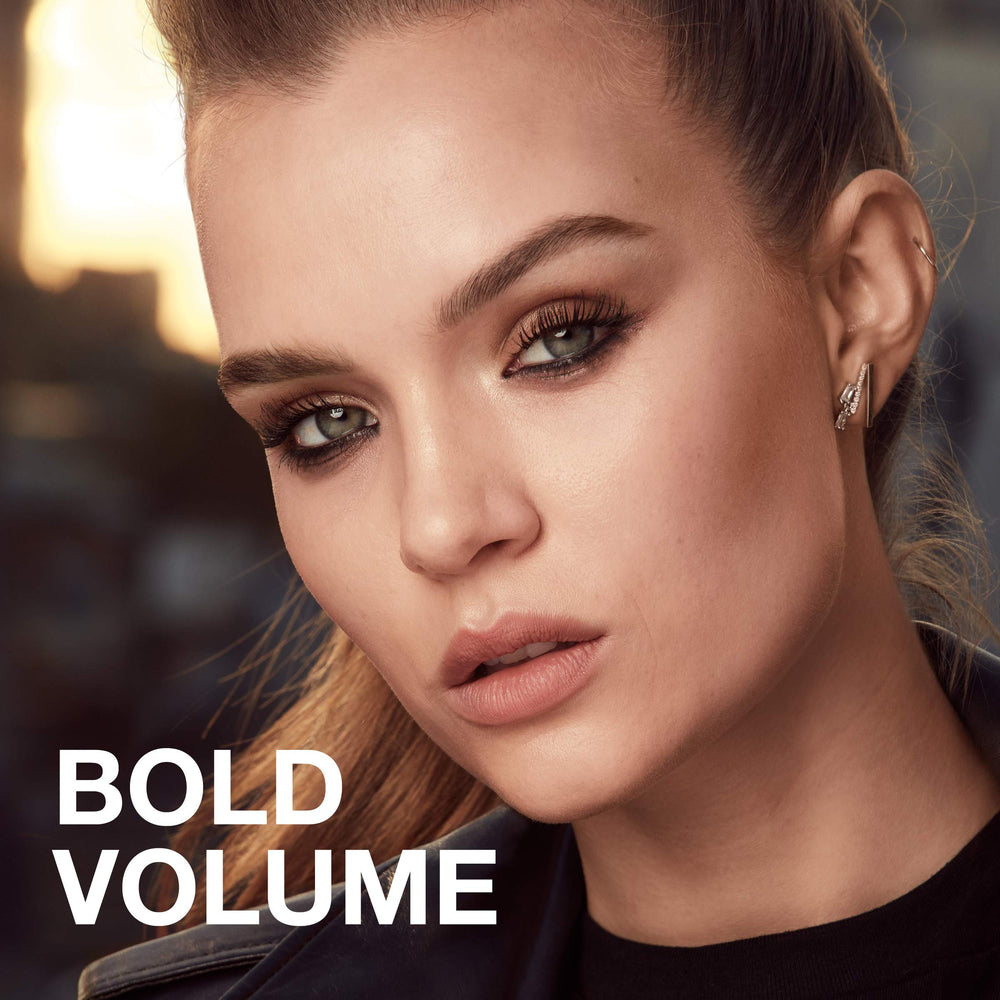 Colossal Volum' Express mascara – démaquillage rapide avec un soin doux.