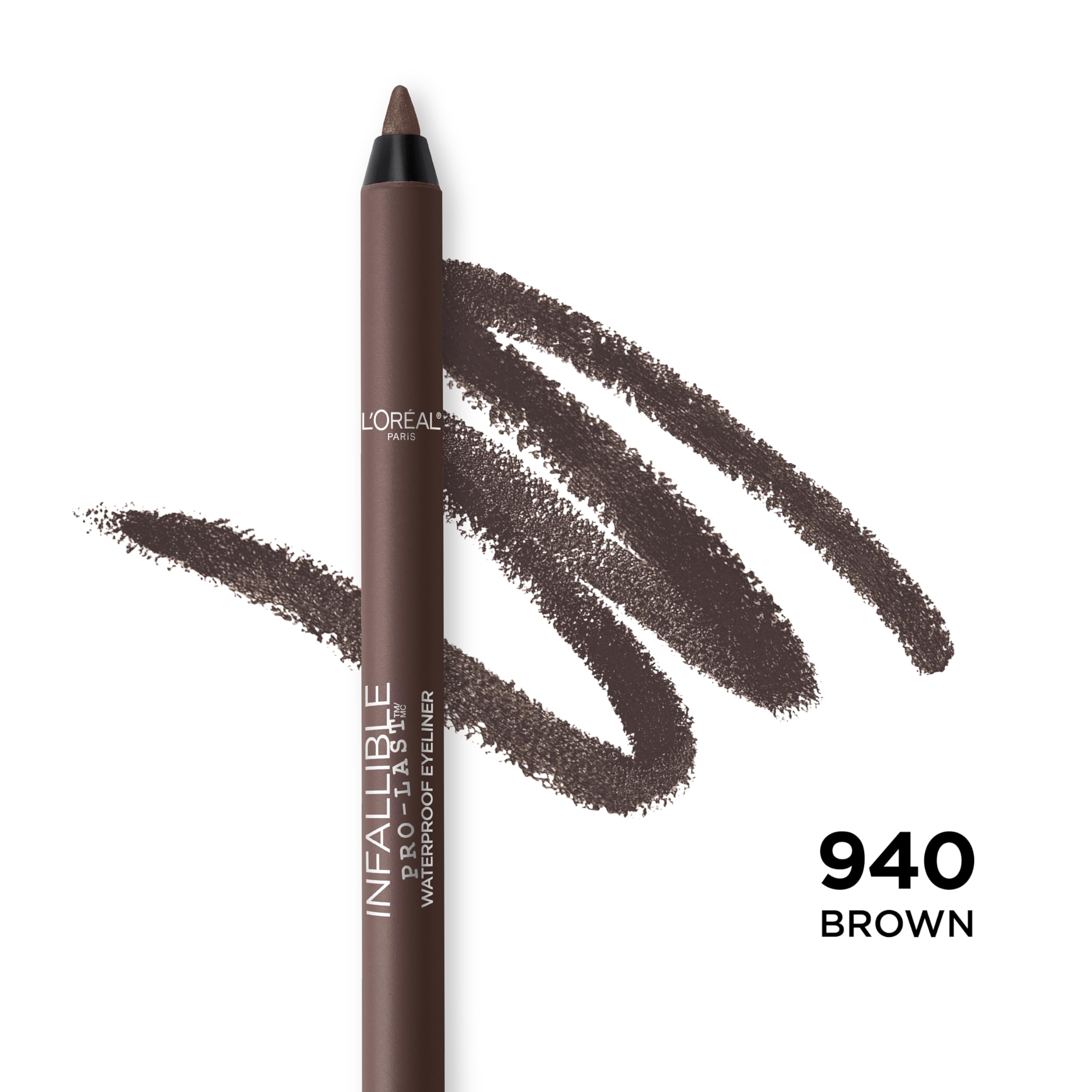 Maybelline crayon yeux imperméable brun, traçage net et longue tenue.