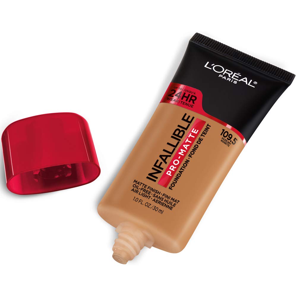 Maybelline Infallible Pro-Matte: texture légère qui glisse pour une application fluide.