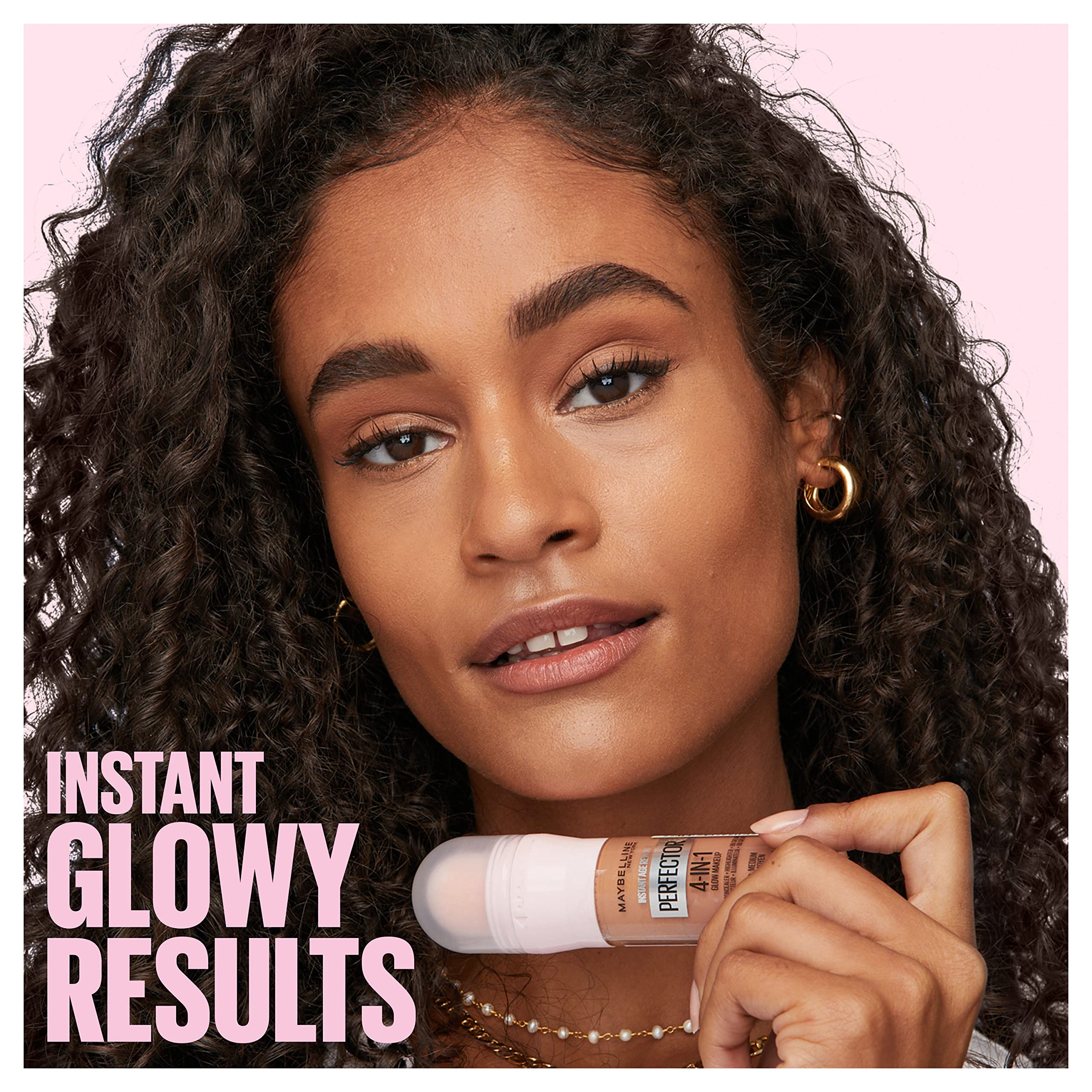 Maybelline Instant Age Rewind Glow : applicateur-eponge pour une application rapide