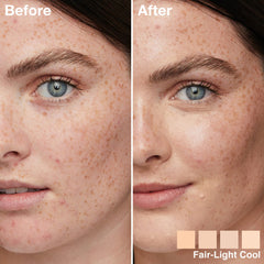Maybelline Instant Perfector Glow offre une couvrance légère qui uniformise le teint.