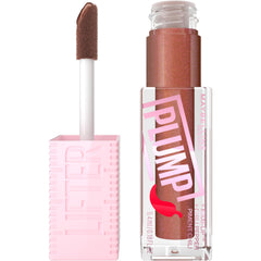 Maybelline Lifter Gloss Plump – embout XL en action pour un lift immédiat des lèvres.
