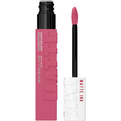 Maybelline Super Stay Matte Ink avec applicateur-flèche pour une application précise sur les lèvres.