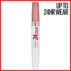 Maybelline Super Stay 24 application precision sur les levres pour une teinte nette.