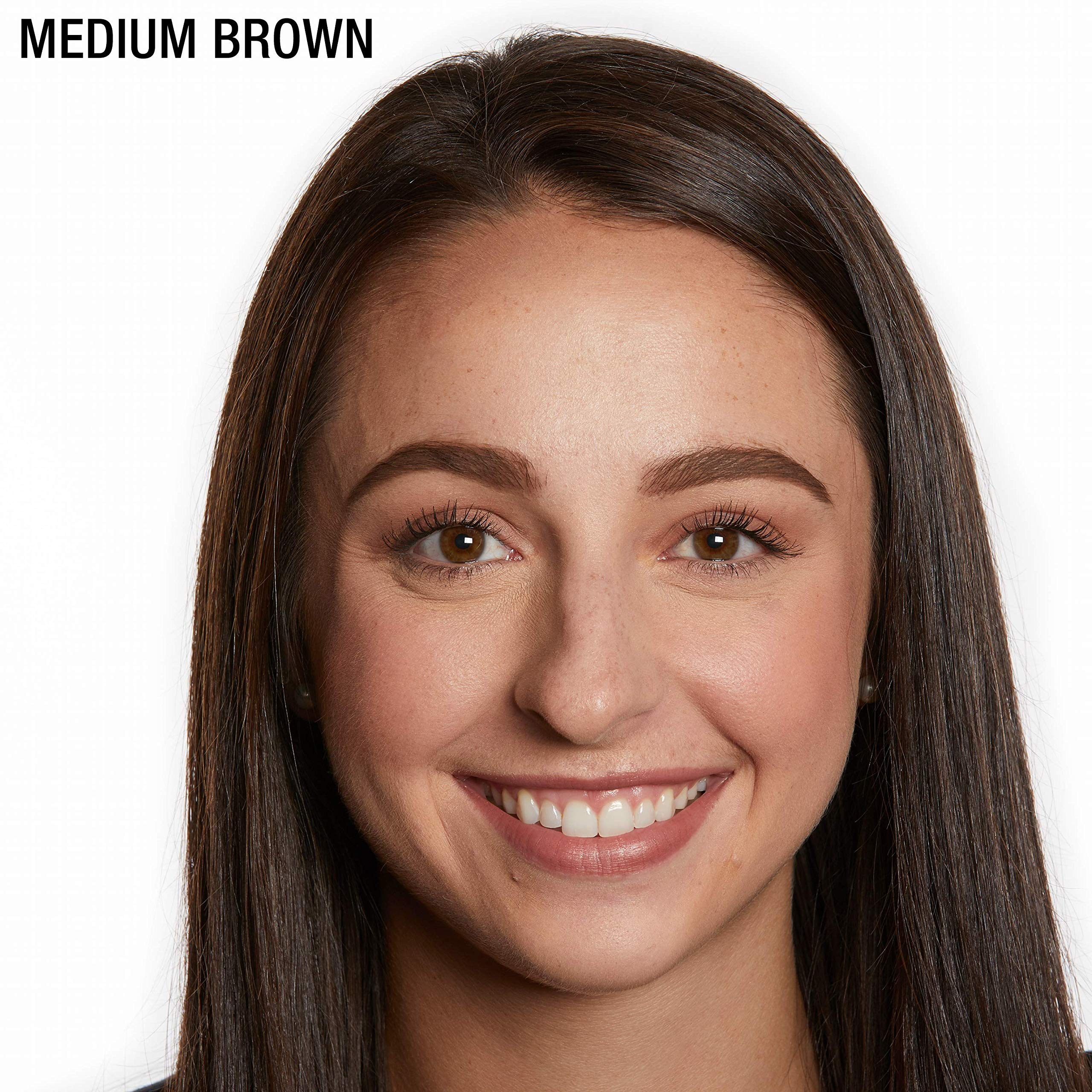 Maybelline TattooStudio Sourcils Pomade teinte Brun moyen adaptée pour sourcils définis.
