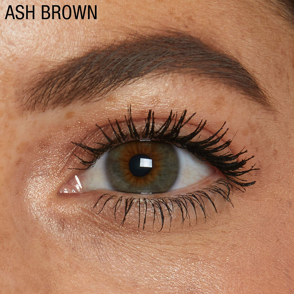 Emballage élégant et compact de Maybelline TattooStudio Brow Pomade