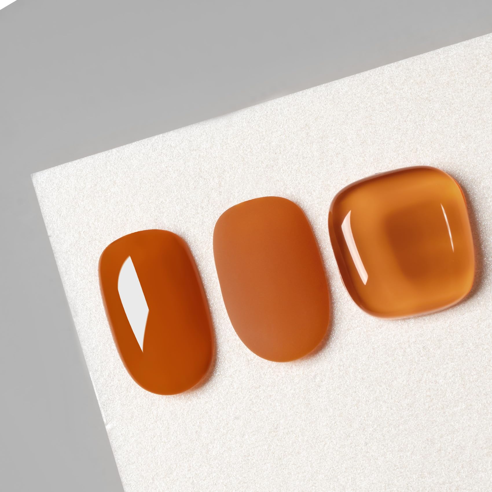Vernis gel MAYCHAO orange, séchage LED rapide pour gagner du temps.