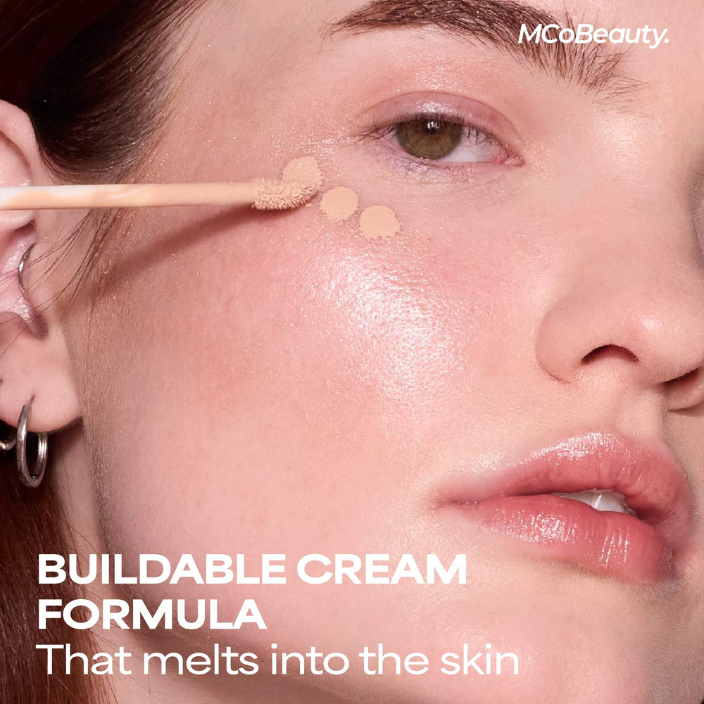Texture crème légère du concealer MCoBeauty pour un confort optimal.