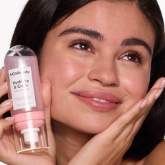 MCoBeauty brume fine utilisable sur visage et corps pour une peau lumineuse.