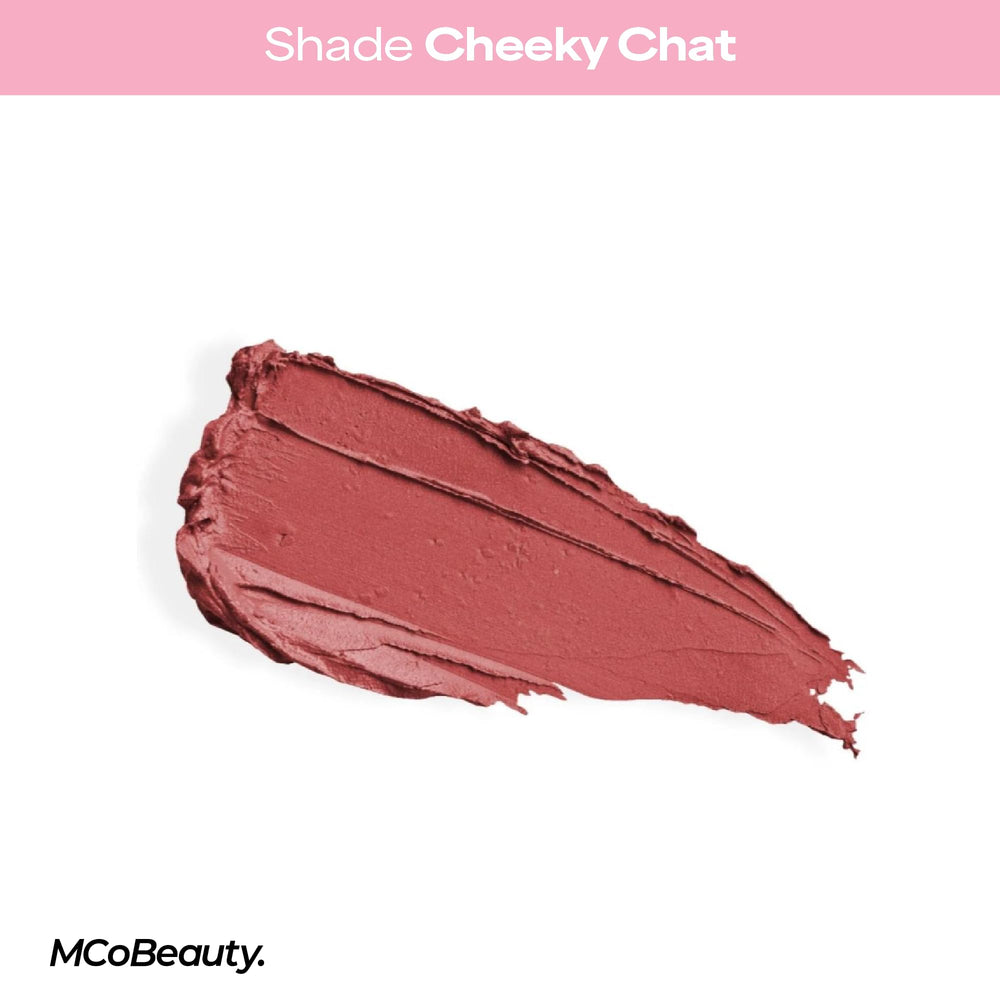 MCoBeauty Cheeky Chat texture creme soft matte sur les lèvres.