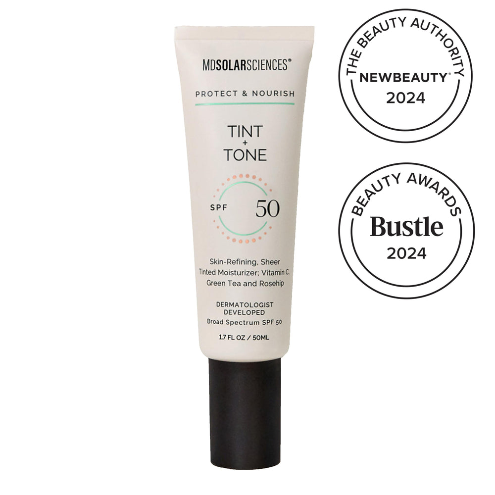 Texture légère de Tint + Tone lors de l’application pour un teint uniforme