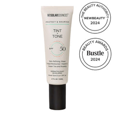 Texture légère de Tint + Tone lors de l’application pour un teint uniforme