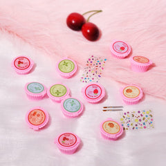 Baume à lèvres cupcake pomme mini Mebtmel, texture agréable et finition satinée discrète.