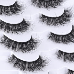 Cils Mebver filaments longs pour un regard aérien et délicat.