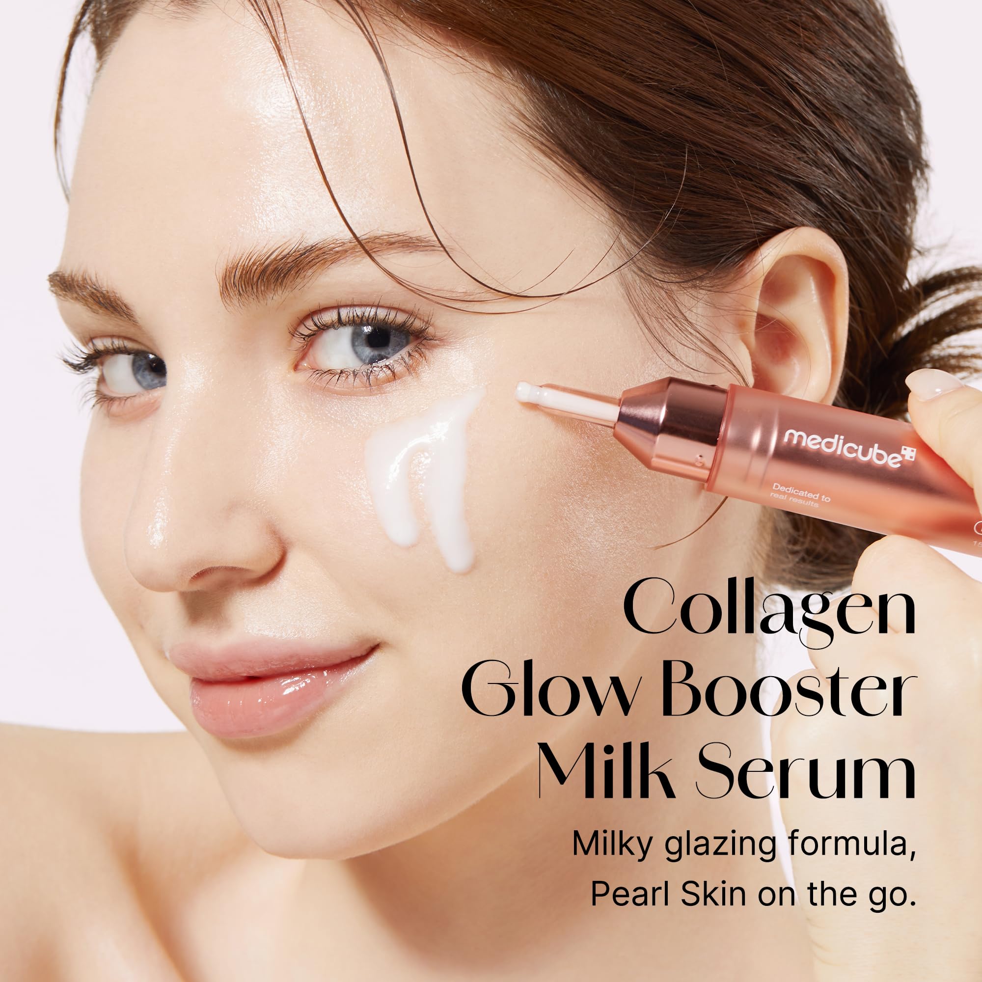 Medicube Collagen Glow: texture lait-glacé qui procure douceur et glisse agréable lors de l’application.