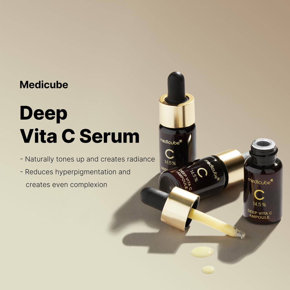 Medicube Deep Vita C Serum – goutte appliquée sur la paume pour visage.