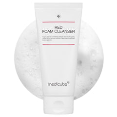 Medicube Nettoyant Mousse Rouge Bouteille : purification en douceur pour peau sensible.