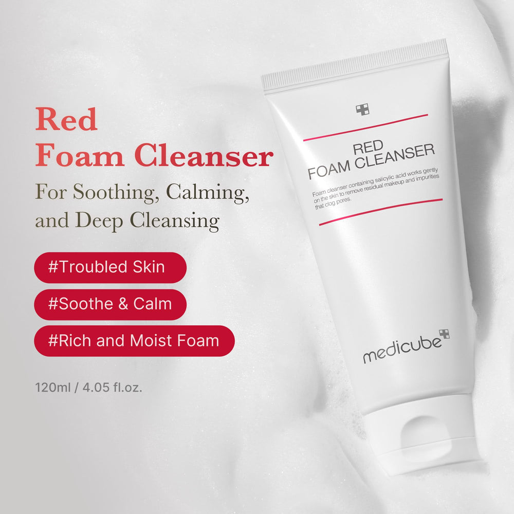 Medicube Nettoyant Mousse Rouge Mousse Riche : mousse généreuse nettoyante pour profondeur.