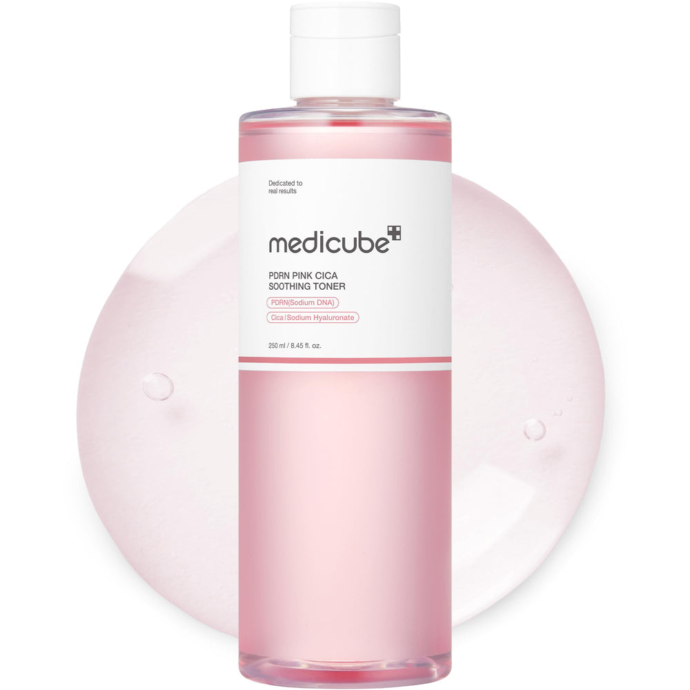 Medicube Tonique PDRN Salmon DNA, flacon clair, hydratation légère et revitalisante.