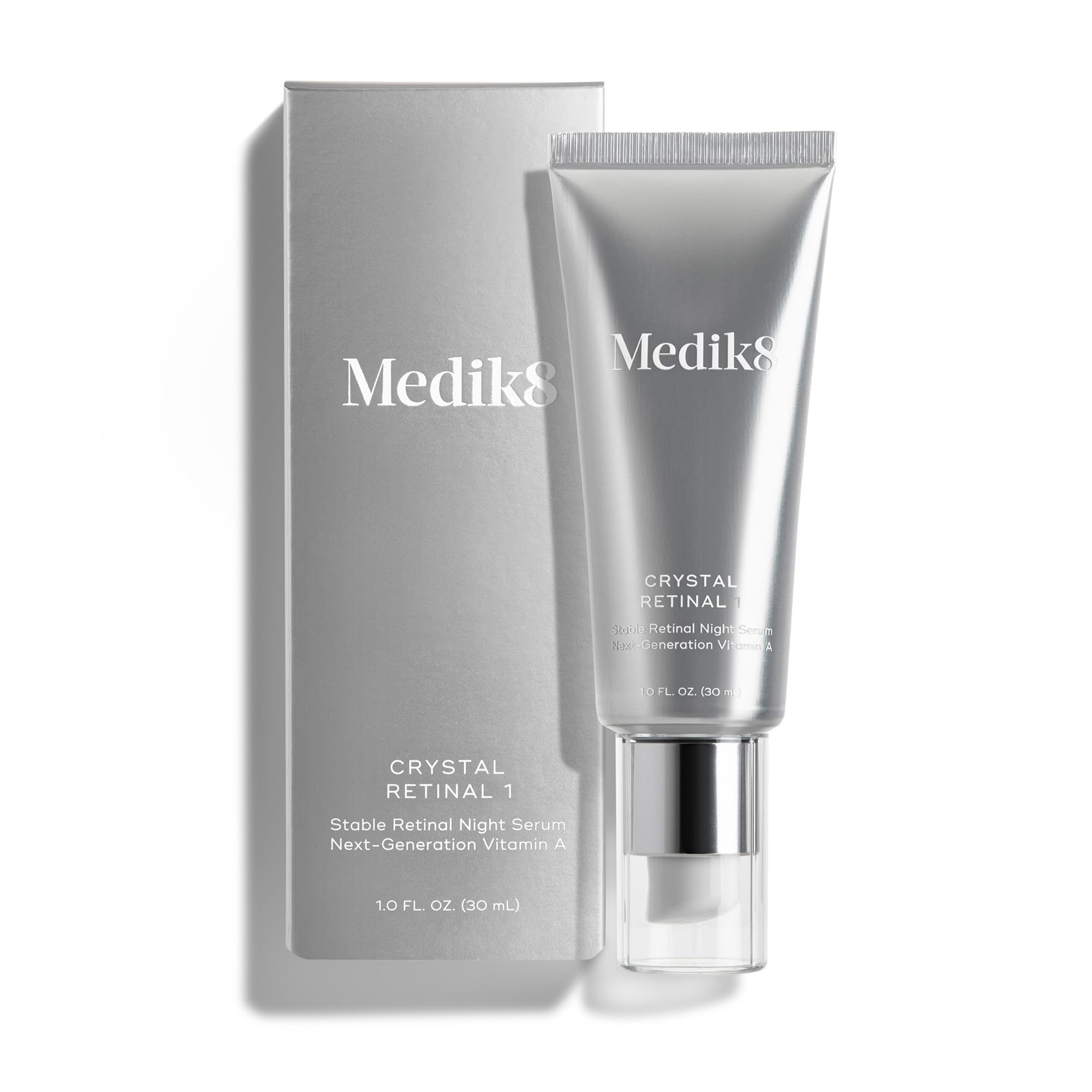 Medik8 Crystal Retinal 1, bouteille-serum, pour une peau potentiellement plus lisse et lumineuse.