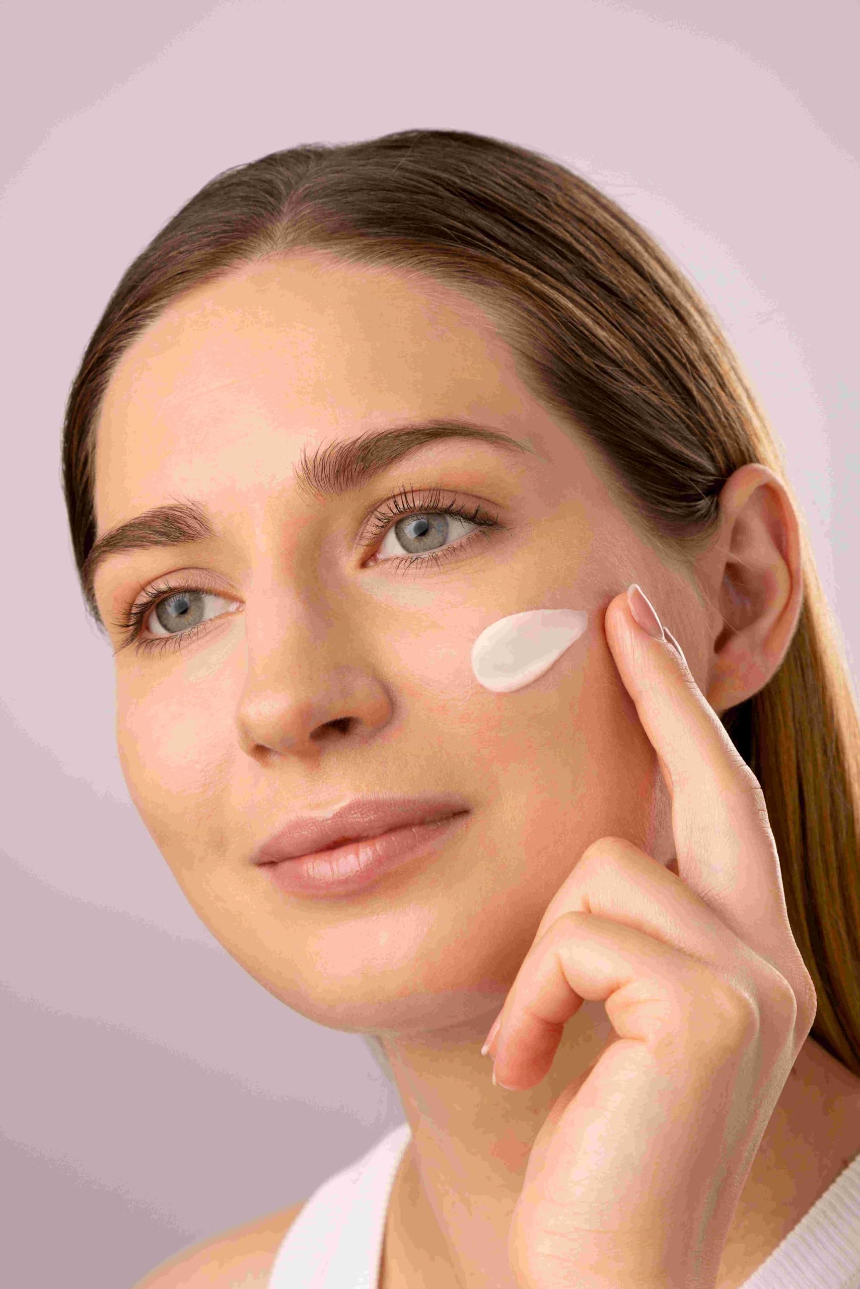Étiquette et emballage épurés de Medik8 Crystal Retinal 3, soin nocturne premium.