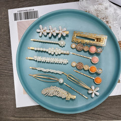 Barrettes Mehayi design creux, allure légère pour le quotidien.