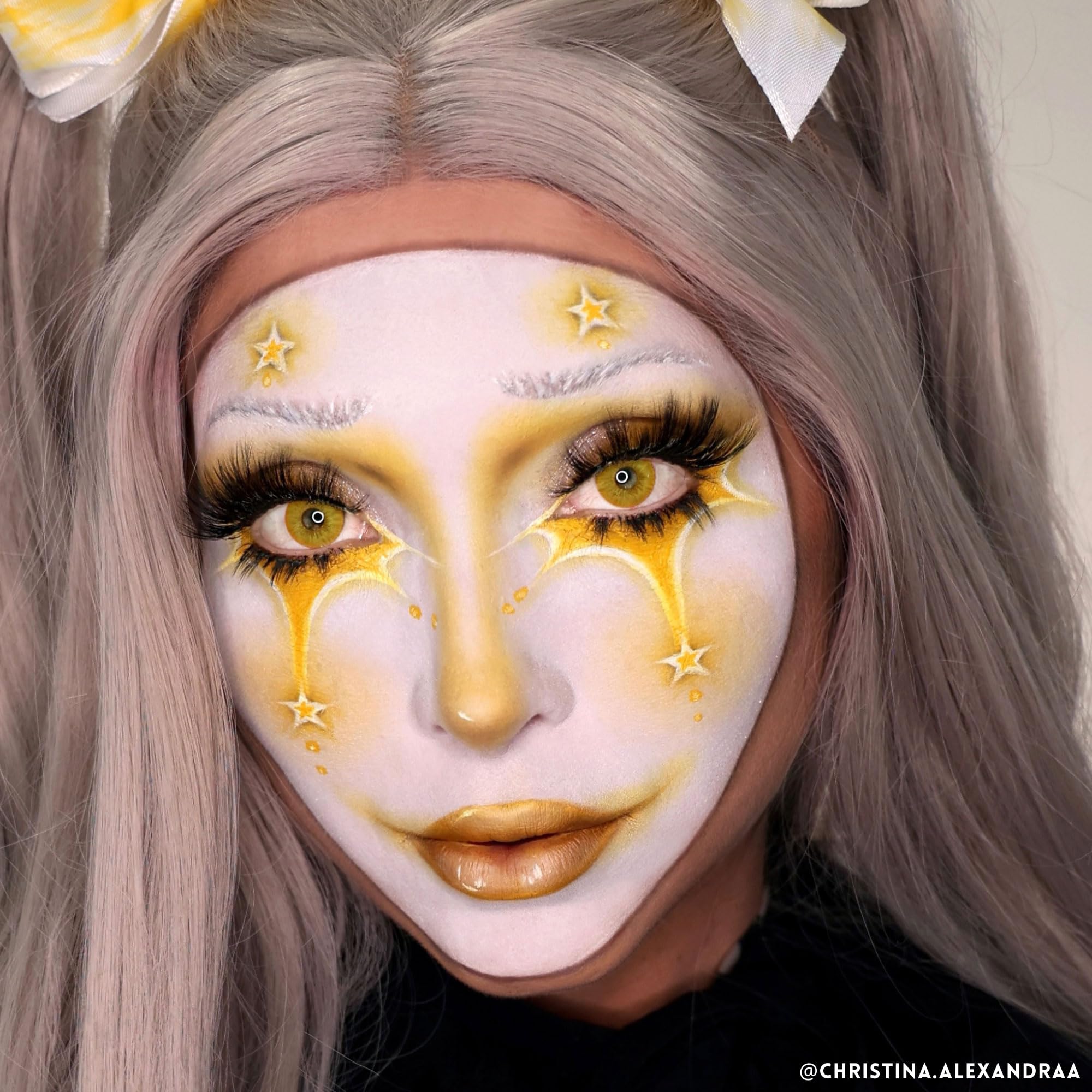 Mehron Clown White Lite, longue tenue sur scène et tournage.
