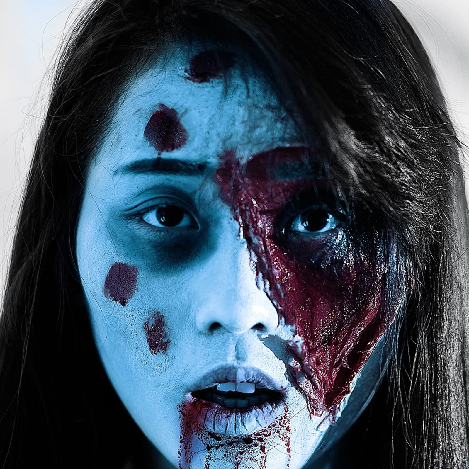 MEICOLY look mariée cadavre bleu clair – effet spectaculaire.