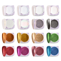 MelodySusie poudre chrome or pour un effet miroir durable sur ongles gel.