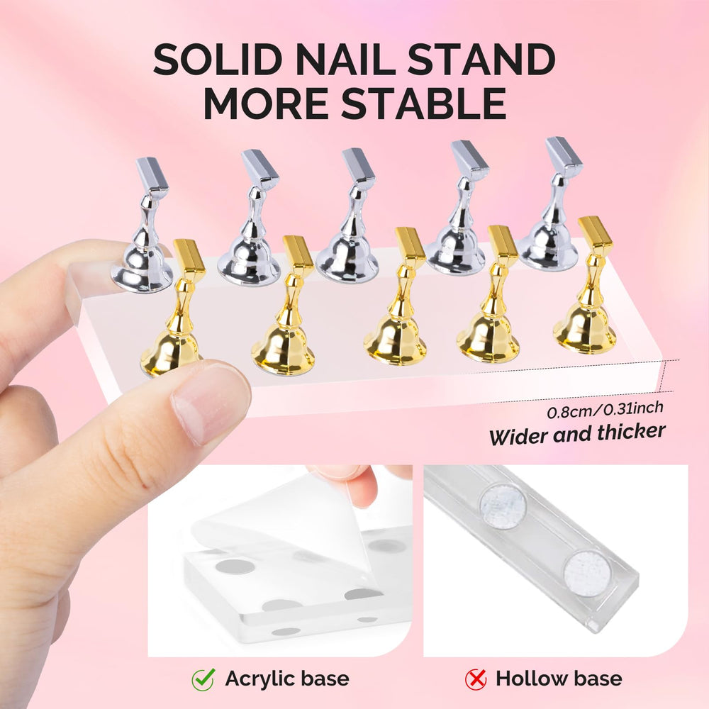 Support d'ongles dorés MelodySusie, présentation élégante pour motifs variés.